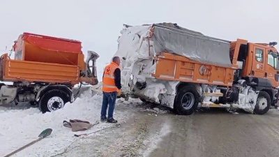 Erzurum’da iki gündür etkili olan yoğun kar yağışı ve tipi