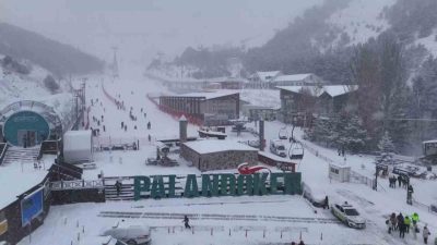 Erzurum’da yaklaşan yılbaşı öncesi yaşanan etkili olan kar yağışı Palandöken