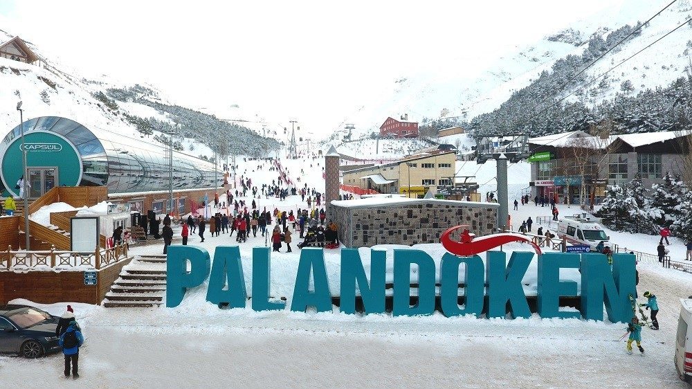 Meteoroloji Genel Müdürlüğü, ülkemizdeki güncel kar kalınlıklarını paylaştı. Erzurum Palandöken