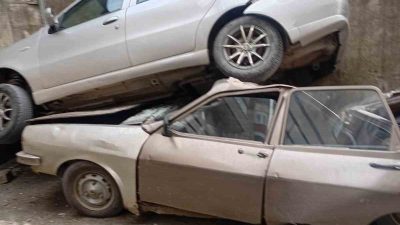 Zonguldak’ın Alaplı İlçesi Karaağaç Mahallesi’nde meydana gelen kazada, rampada geri