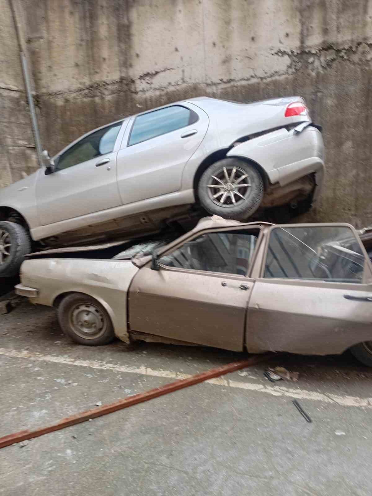 Zonguldak’ın Alaplı İlçesi Karaağaç Mahallesi’nde meydana gelen kazada, rampada geri