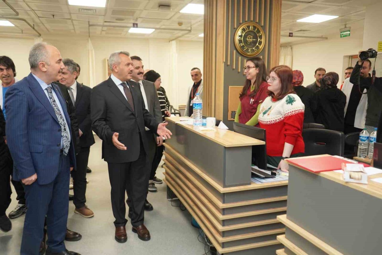 Rize Valisi İhsan Selim Baydaş ve Rize Belediye Başkanı Rahmi