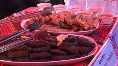 Rize’de 8. kez düzenlenen Hamsi Festivali’nde hamsi ile yapılan ürünler