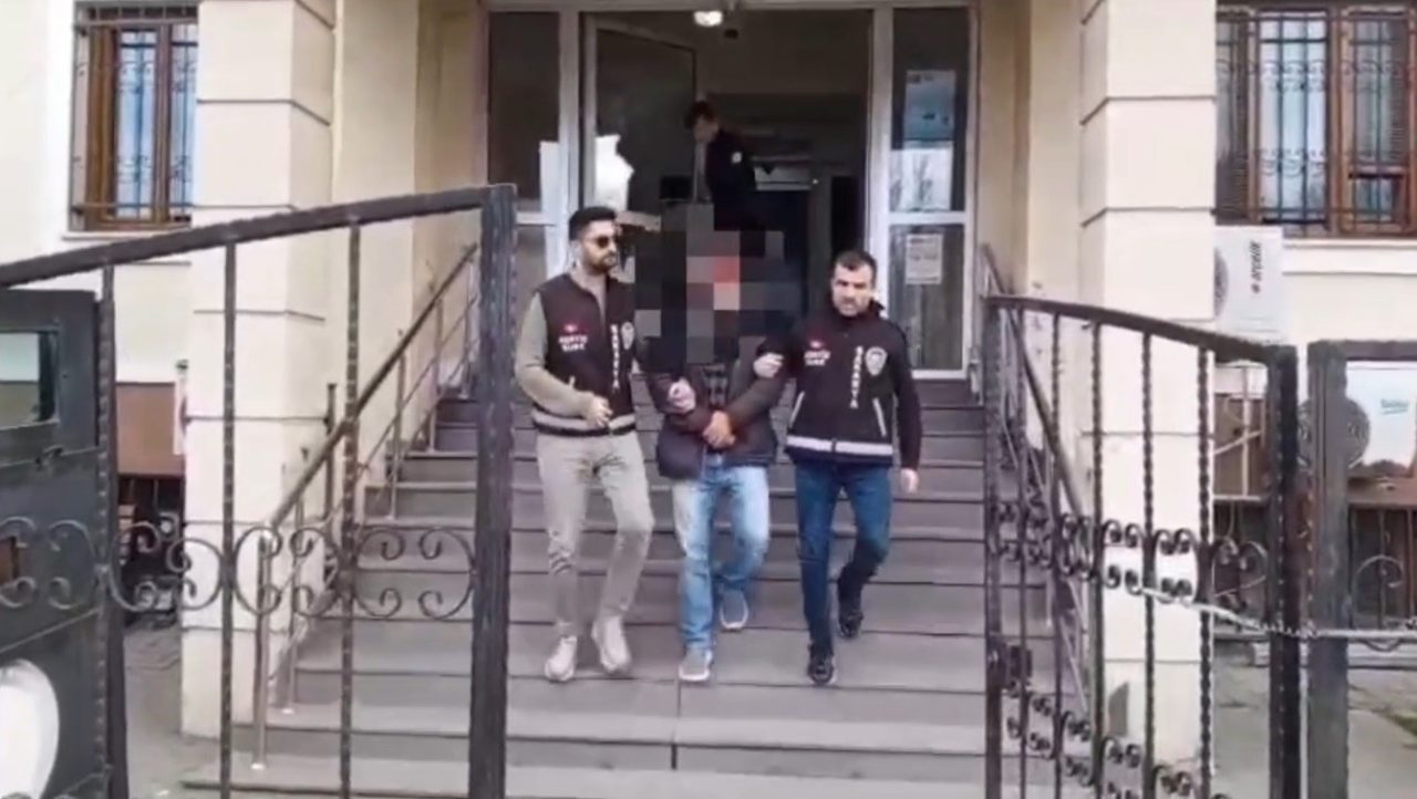 Sakarya’da polis ekiplerince haklarında kesinleşmiş hapis cezası ve yakalama kararı