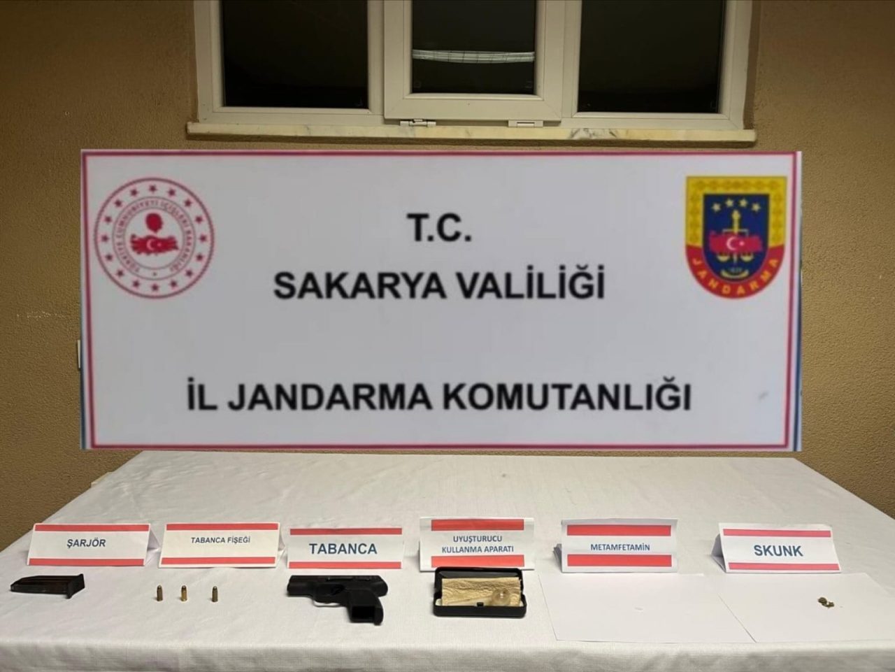 Sakarya’nın Karasu ve Serdivan ilçelerinde uyuşturucu suçları ile mücadele kapsamında