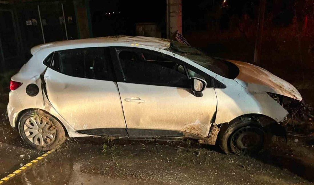 Sakarya’nın Kaynarca ilçesinde kontrolden çıkarak takla atan otomobilde sıkışan sürücü,