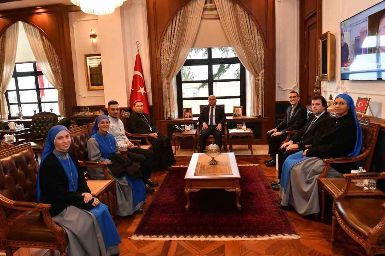 Trabzon Valisi Aziz Yıldırım, Santa Maria Katolik Kilisesi Episkoposu Antuan