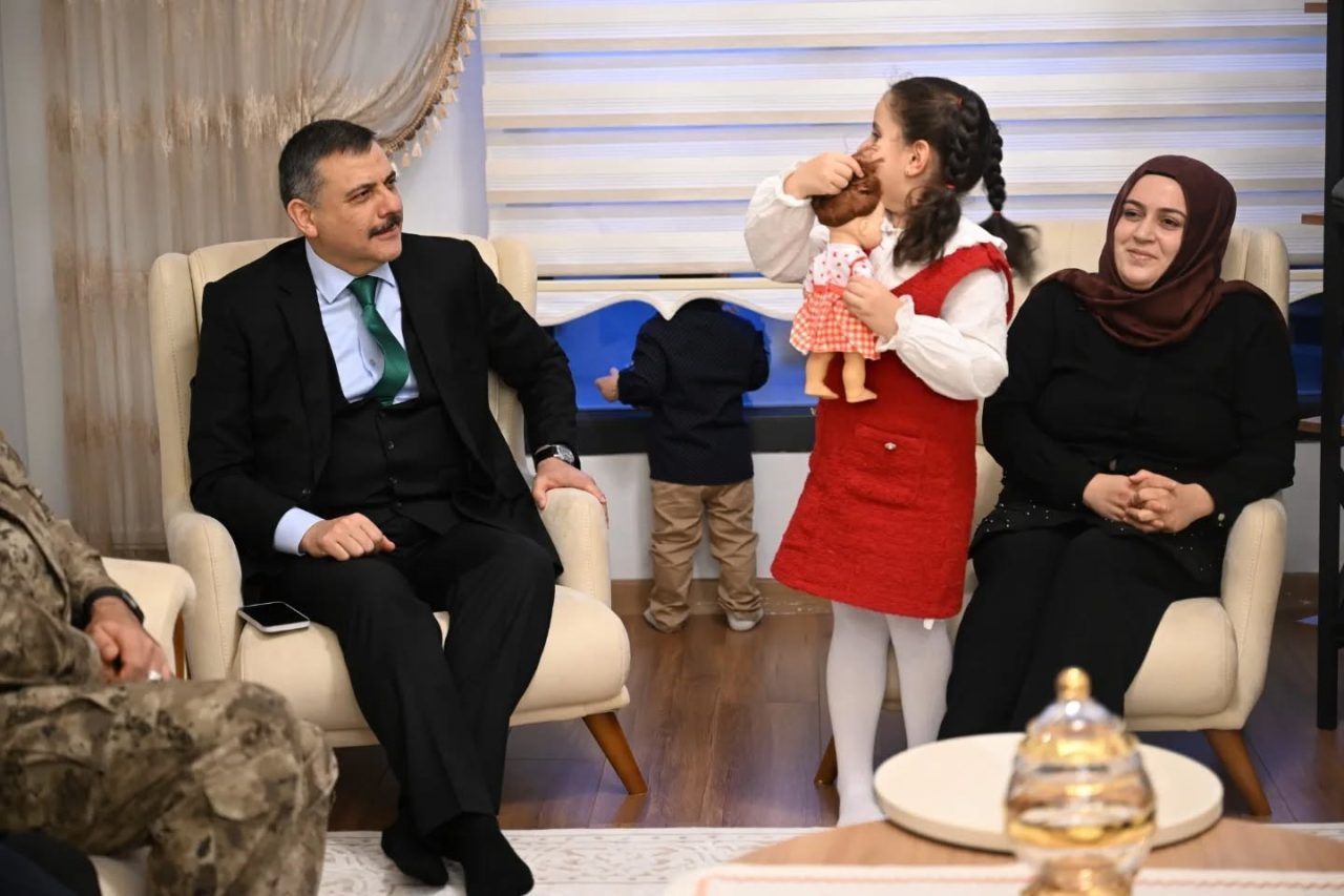 Erzurum Valisi Mustafa Çiftçi, yılında Bitlis’te şehit olan Polis Memuru