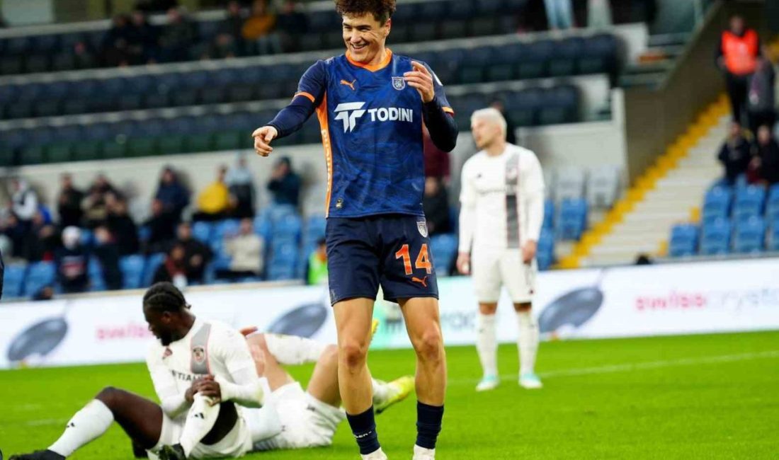 Başakşehir forması giyen Eldor Shomurodov, Gaziantep FK karşısında 21. dakikada