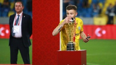 Kocaeli’nin İzmit ilçesinde dün gece çıkan silahlı kavgada ağır yaralanan