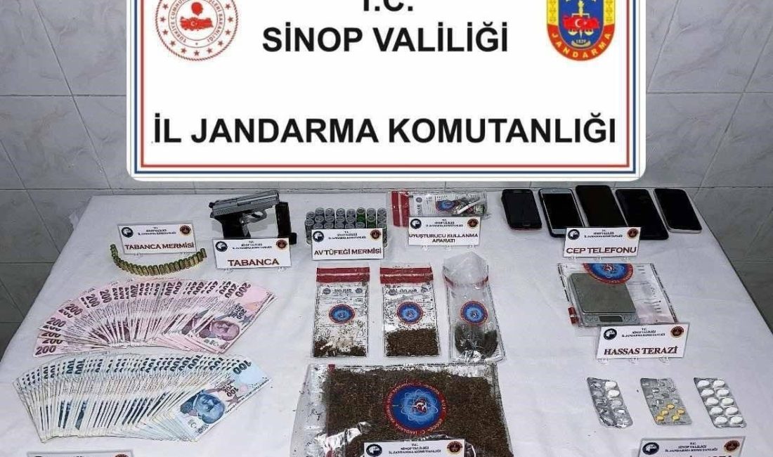 Sinop İl Jandarma Komutanlığı ekiplerinin Durağan ilçesinde düzenlediği operasyonda uyuşturu
