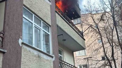 Sinop’un Boyabat ilçesinde bir apartmanda çıkan yangın paniğe yol açtı.