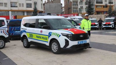 Sivas’ta emniyet ve jandarmaya görev kapasitesini artıracak yeni hizmet araçları