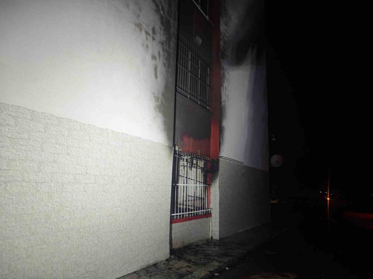 Aydın’ın Nazilli ilçesinde bir süre önce depreme dayanıksız olduğu gerekçesi