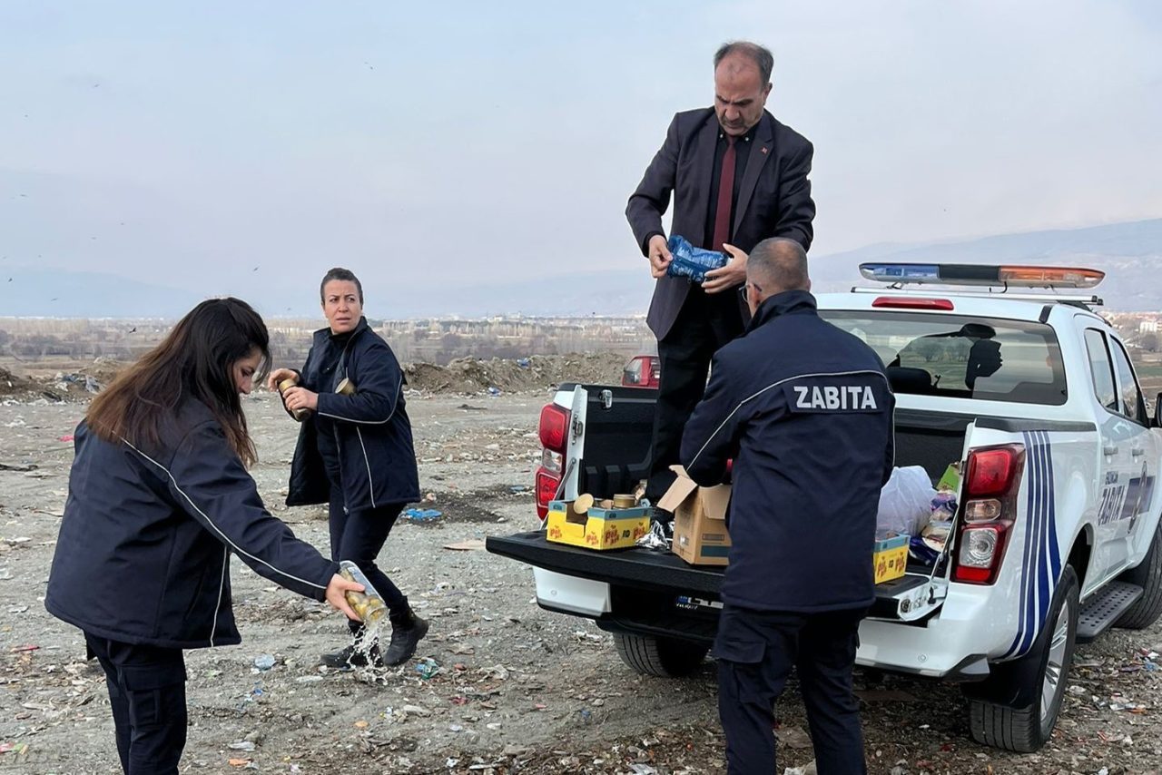 Erzincan Belediyesi Zabıta Müdürlüğü ekipleri, vatandaşların sağlıklı ve güvenilir ürünlere