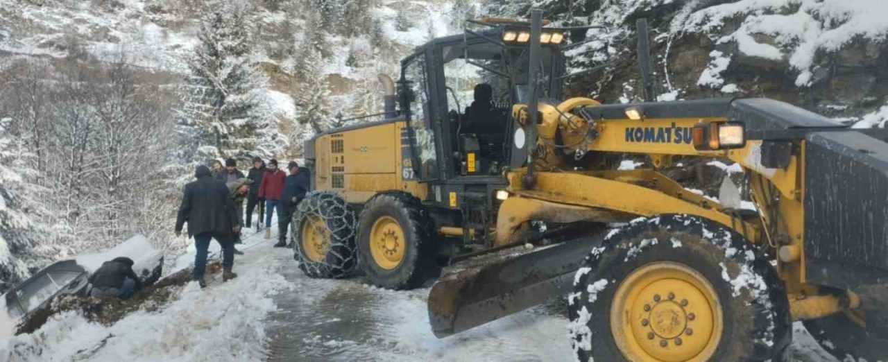 Trabzon’da şehrin yüksek kesimlerinde hafta sonu etkili olan kar yağışının