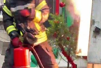 Kocaeli’nin Gebze ilçesinde trafoda ani parlama paniğe yol açarken, itfaiye