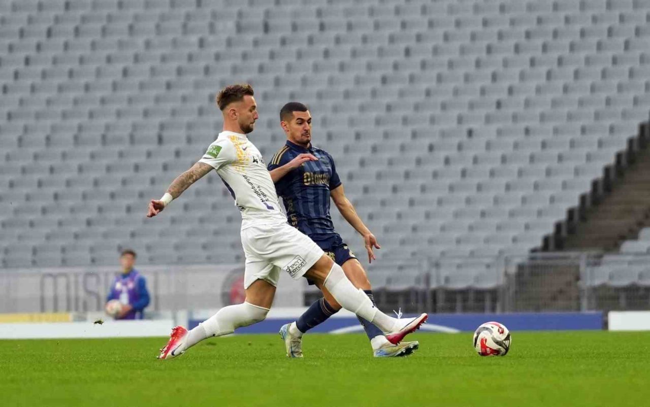 Trendyol Süper Lig’in 17. haftasında Fenerbahçe deplasmanda Eyüpspor ile karşılaşıyor.