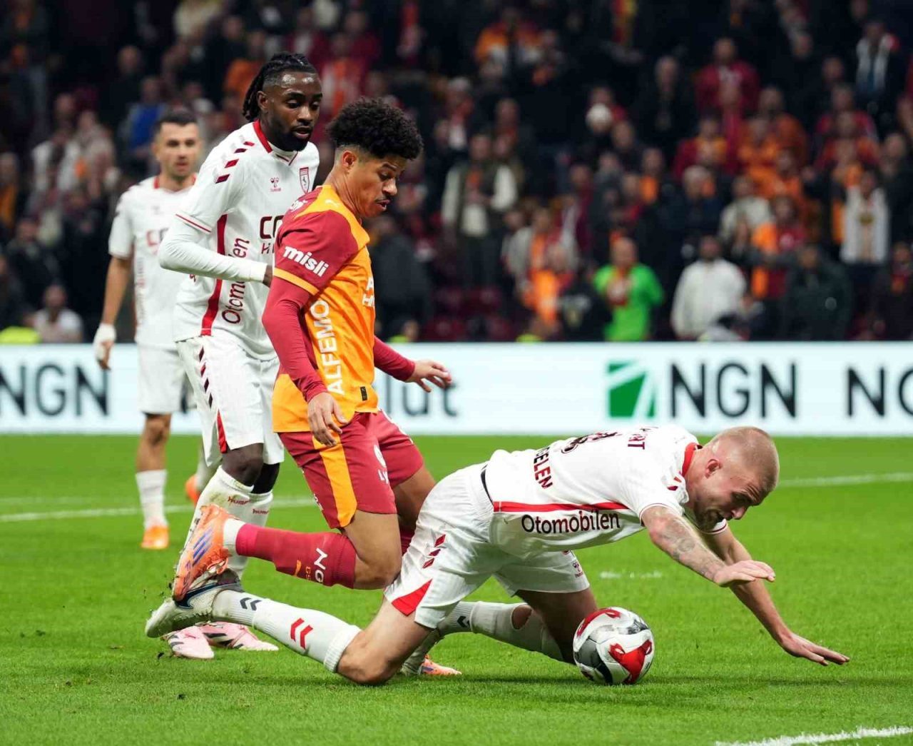 Trendyol Süper Lig’in 15. haftasında Galatasaray, evinde Samsunspor ile karşılaşıyor.