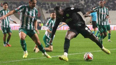 Trendyol Süper Lig’in 15. haftasında Konyaspor, sahasında karşılaştığı Çaykur Rizespor