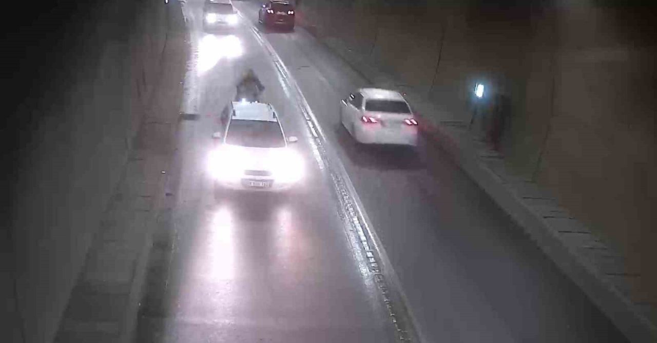 Amasya’da tünelde seyir halindeyken bir anda duran otomobile motosiklet çarptı.