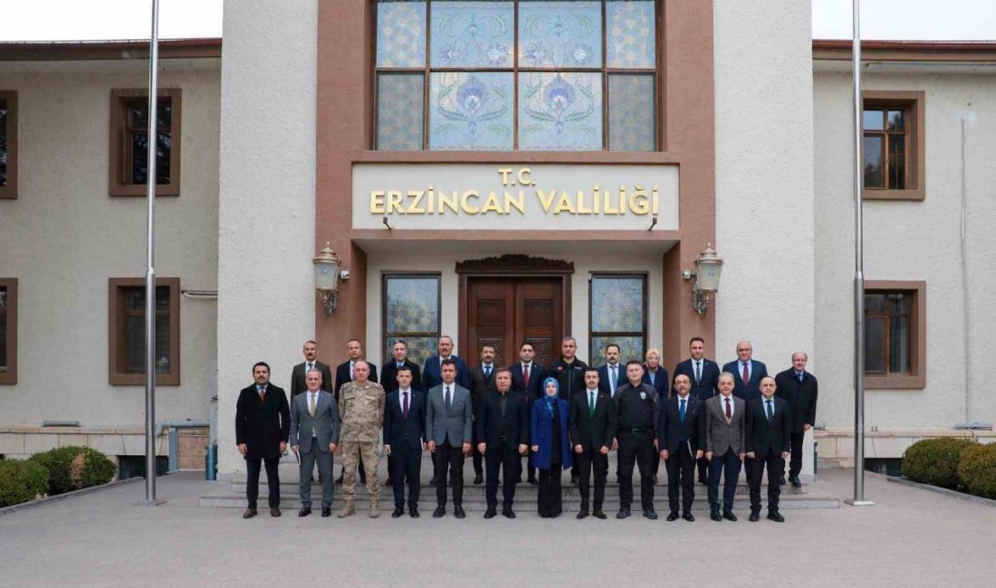 Erzincan Valisi Hamza Aydoğdu başkanlığında gerçekleştirilen 29. Birim Amirleri Toplantısı’nda,