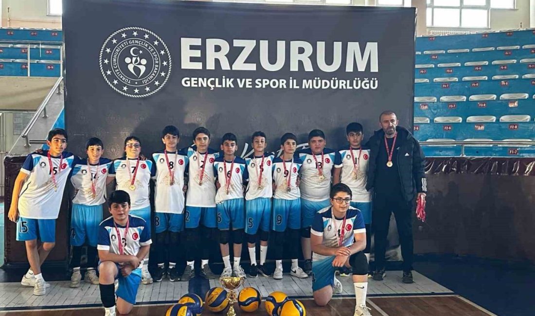 Antrenör Muhammet Macit yönetimindeki Oltu Cumhuriyet Ortaokulu, Yıldızlar Voleybol İl