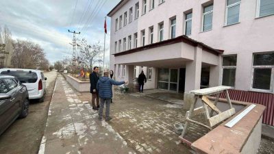 Bayburt’un Aydıntepe ilçesinde yapımı devam eden İlçe Halk Kütüphanesi binasındaki