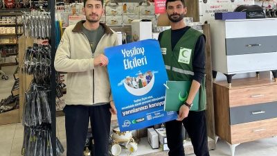 Yeşilay Elçileri Projesi kapsamında Genç Yeşilay Topluluğu Gönüllüleri, Bayburt’ta esnafa