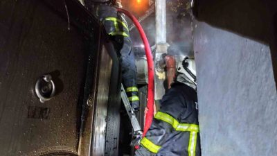 Zonguldak’ta iki katlı bir evin üst katında çıkan kısa sürede