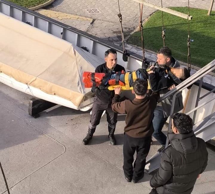 Zonguldak’ın Ereğli ilçesinde, Uzunkum Caddesi’nde bulunan Alemdar Gemisi’nde meydana gelen