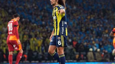 2025 Turkcell Süper Kupa final maçında Galatasaray ile Fenerbahçe, Atatürk