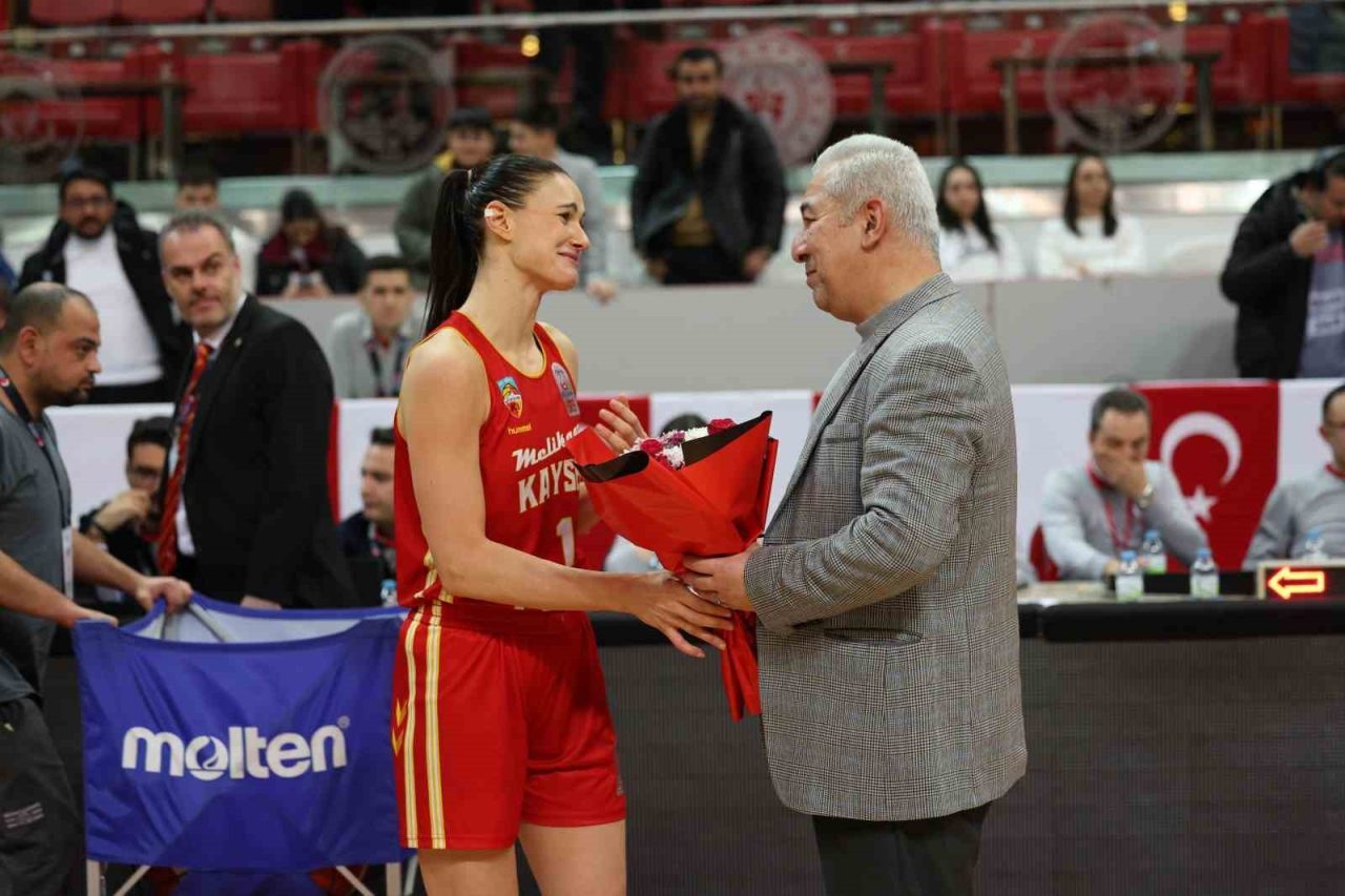 Melikgazi Kayseri Basketbol; İrlandalı oyuncu Alice Kunek ile yollarını ayırdı.