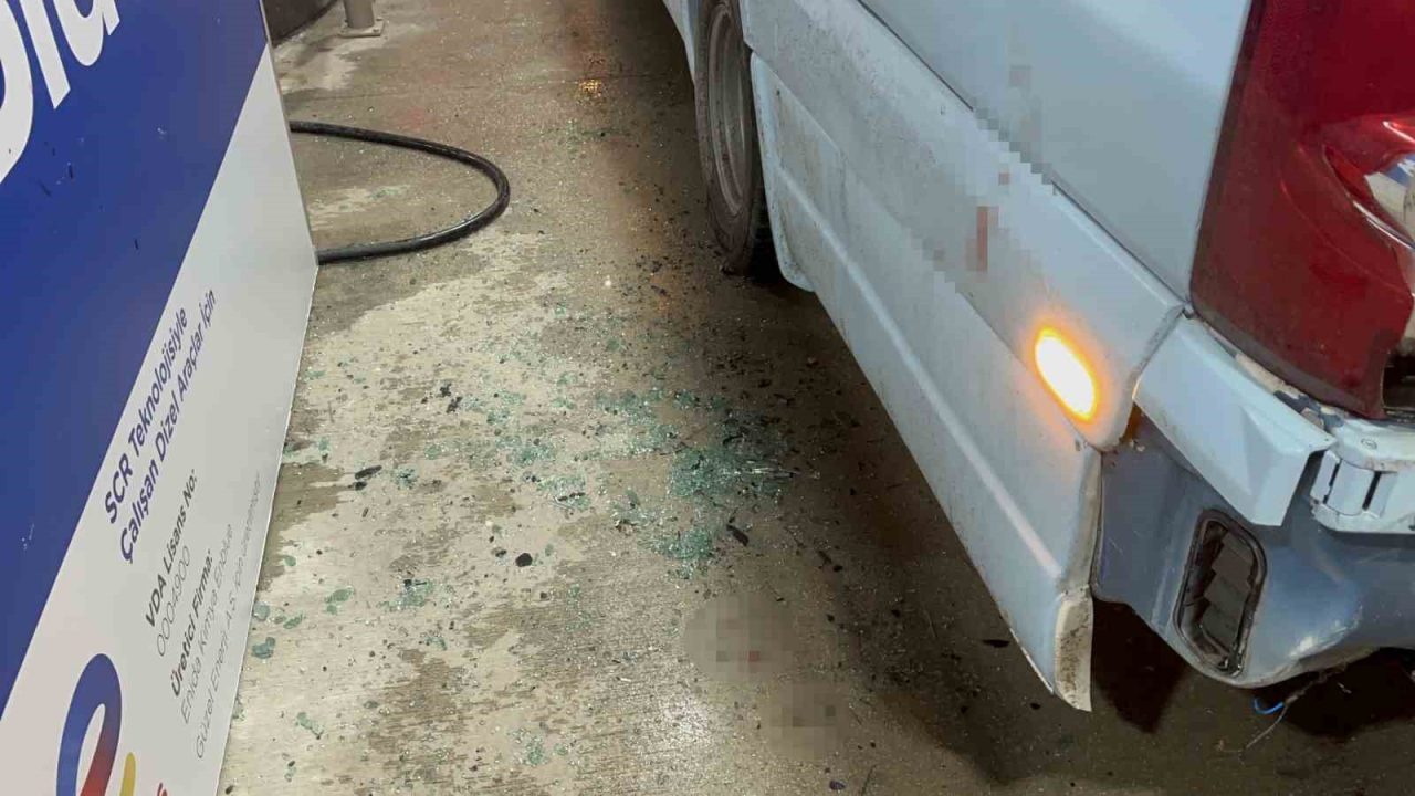 Sinop’ta kendisini alkol testine sokmak isteyen polis ekiplerine direnen bir