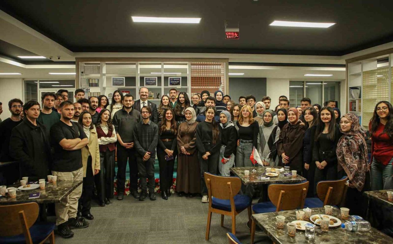 Atatürk Üniversitesi, 1958 yılında dünyaca ünlü matematikçi Cahit Arf’ın üniversite