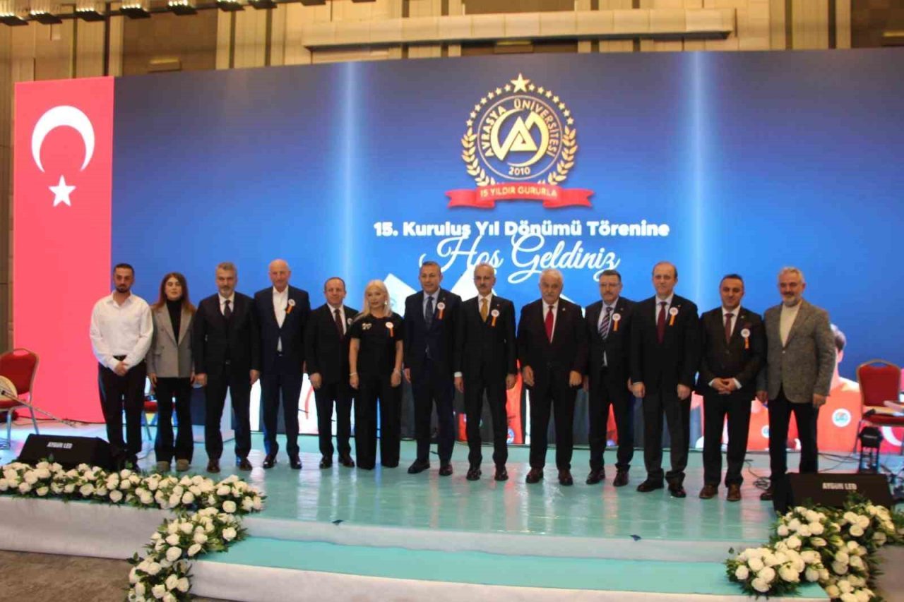 Karadeniz Bölgesi’nin tek vakıf üniversitesi olan Avrasya Üniversitesi’nin kuruluşunun 15.