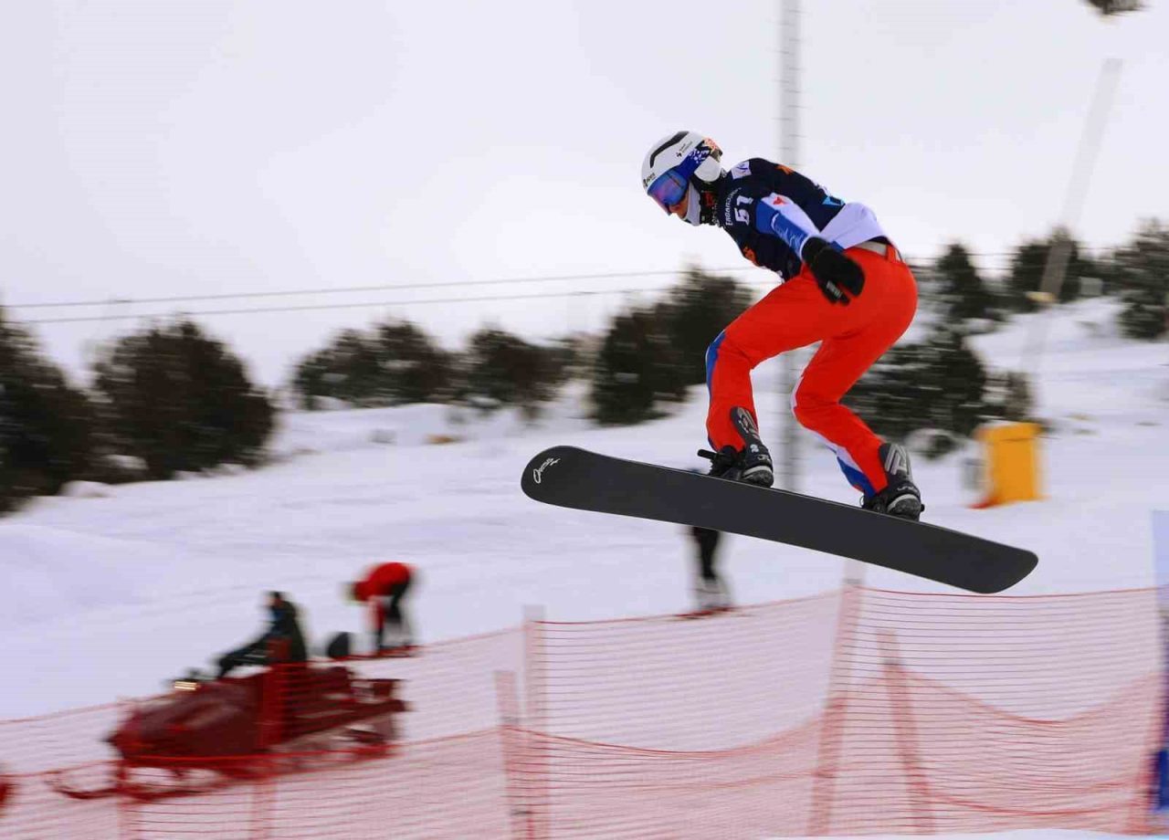 Erzincan’da bulunan Ergan Dağı Kayak Merkezi, Snowboard Cross Avrupa Kupası