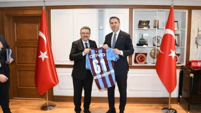 Enerji ve Tabii Kaynaklar Bakanı Alparslan Bayraktar, Trabzon Büyükşehir Belediyesi’ne