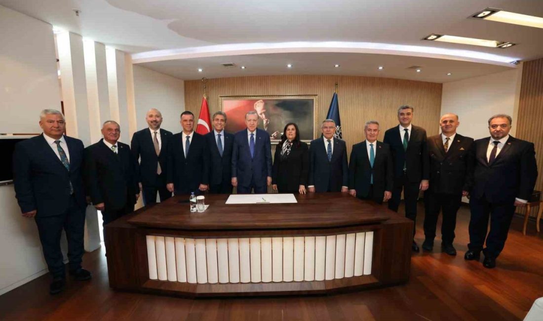 Cumhurbaşkanı Recep Tayyip Erdoğan, Aydın Büyükşehir Belediye Başkanı Özlem Çerçioğlu