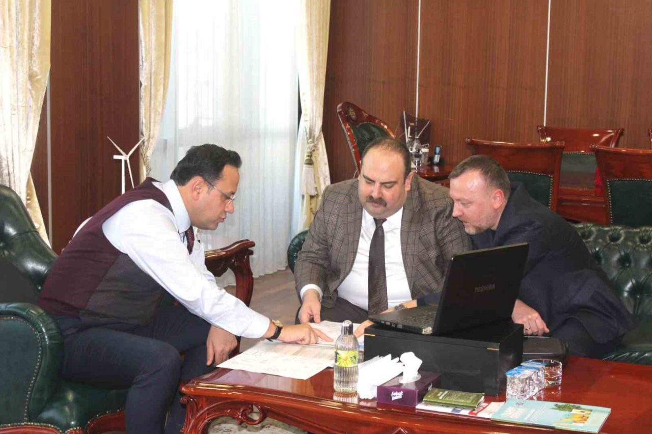 İnönü Belediye Başkanı Serhat Hamamcı’nın ilçeye yeni projeler kazandırmak için