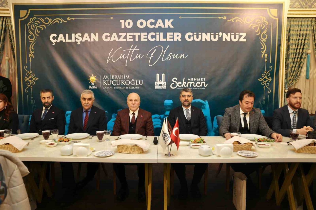 Erzurum Büyükşehir Belediye Başkanı Mehmet Sekmen ve AK Parti İl