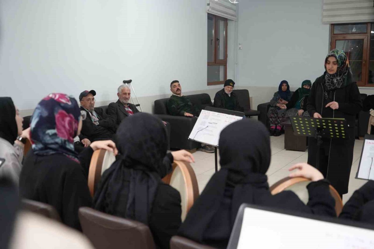 Bayburt Kız Anadolu İmam Hatip Lisesi Aheng-i Bendir İlahi Grubu,