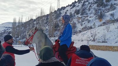 Gençlik Merkezi tarafından ‘Hayallerini Eyerle, Dizginleri Ele Al’ projesi çerçevesinde