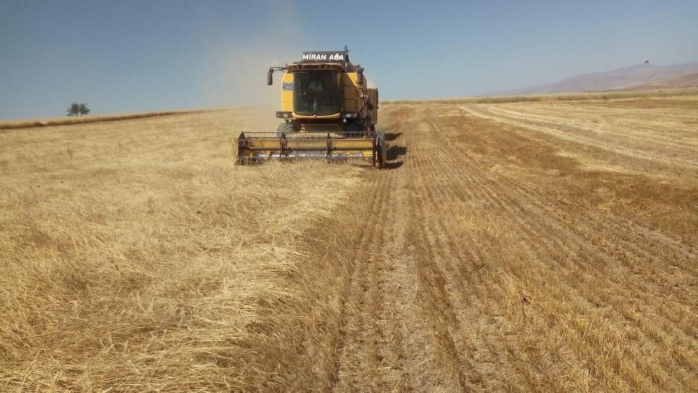 Toprak Mahsulleri Ofisi (TMO) tarafından Bayburt’ta besici ve yetiştiricilere yönelik