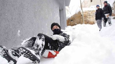 Bayburt Valiliği, il genelinde etkisini sürdüren kar yağışı ve olumsuz