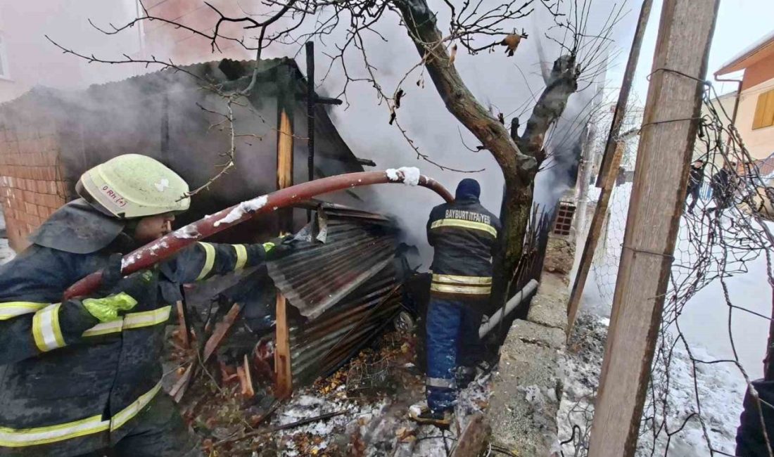 Bayburt’un Genç Osman Mahallesi’nde garaj ve depo olarak kullanılan bir