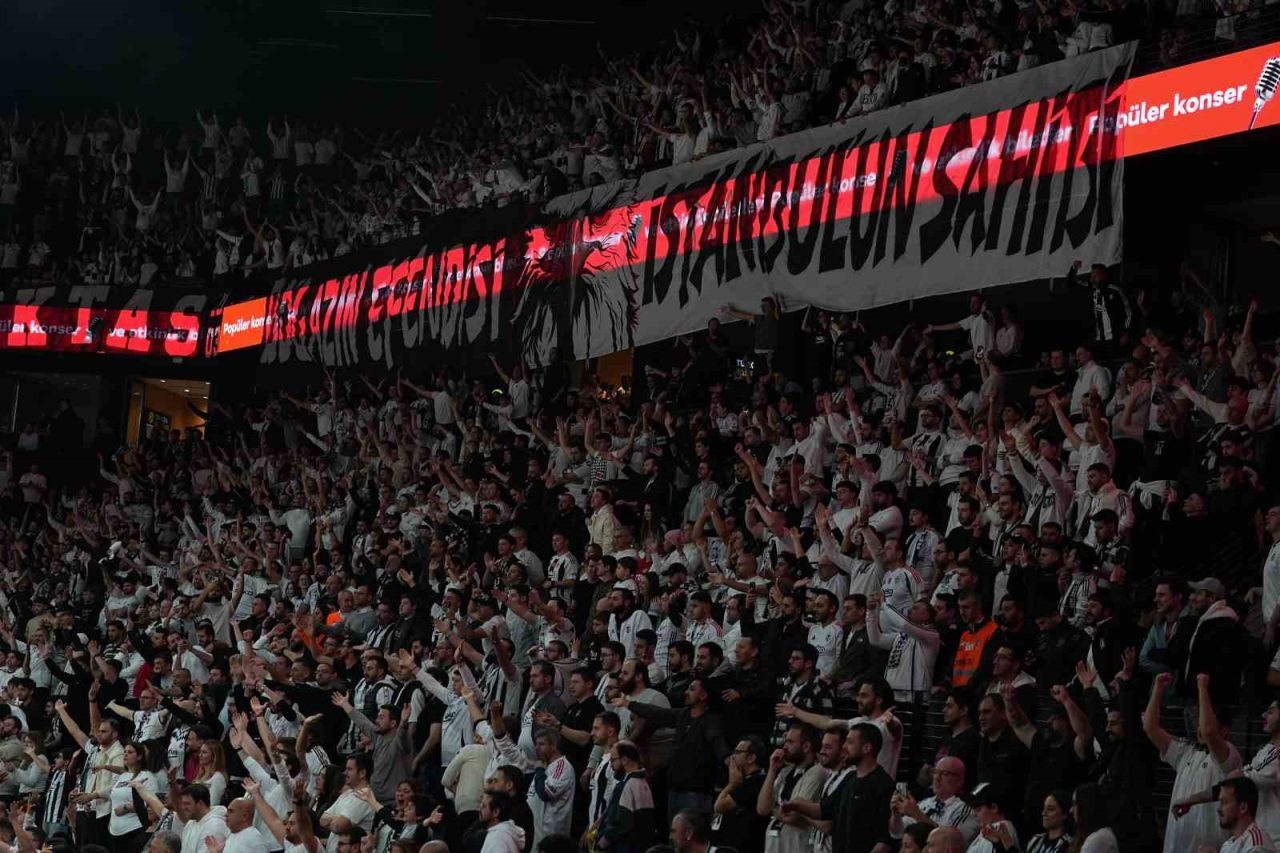 Türkiye Sigorta Basketbol Süper Ligi’nde Beşiktaş ile Fenerbahçe arasında oynanan