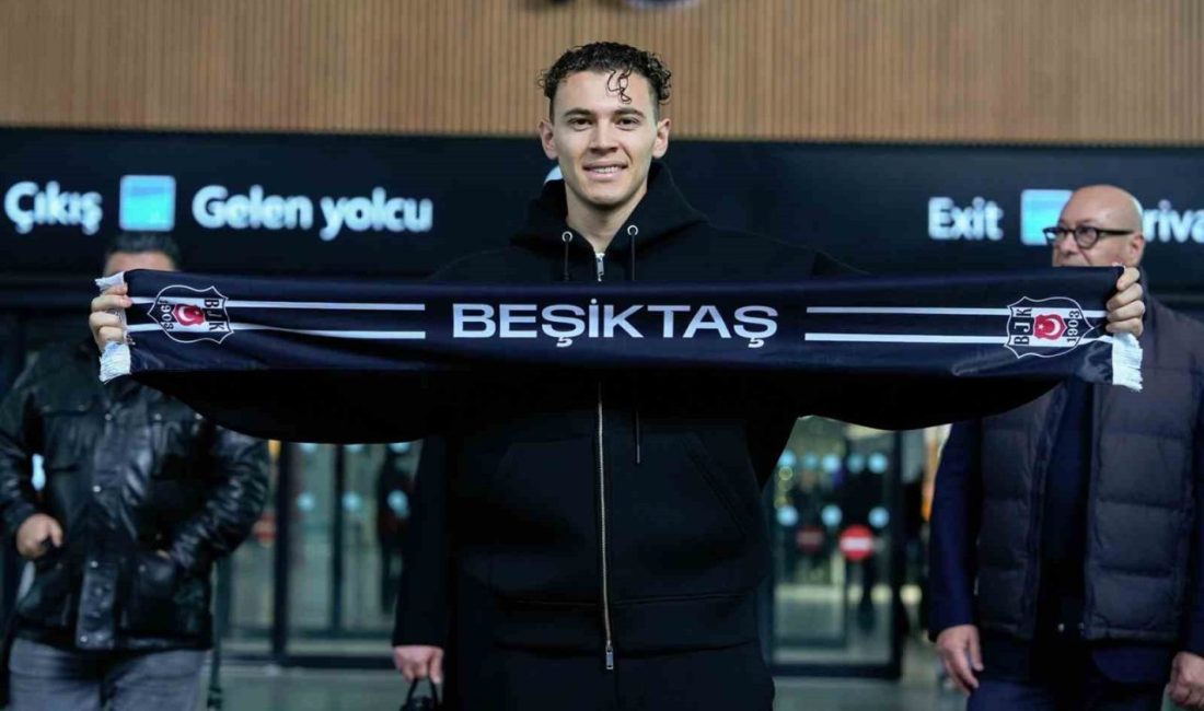 Beşiktaş’ın prensip anlaşmasına vardığı Arnavut futbolcu Kristjan Asllani, transfer görüşmelerini