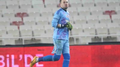 Beşiktaş’ta bir süre önce kadro dışı bırakılan tecrübeli file bekçisi