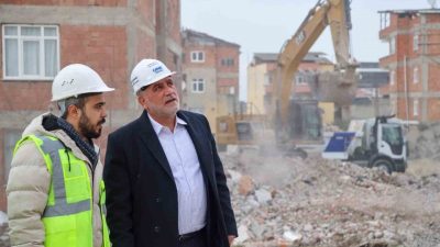 Samsun’un Canik Belediye Başkanı İbrahim Sandıkçı, depreme karşı güvenli yaşam